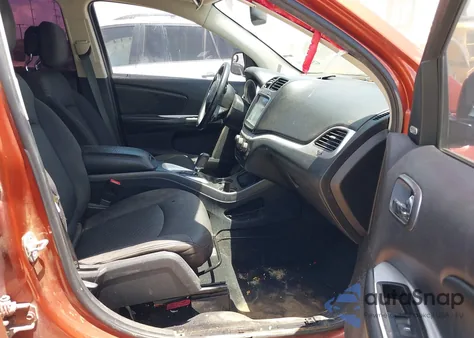 2014 Dodge Journey Sxt z USA, uszkodzony, nr VIN 3C4PDCBB9ET170628